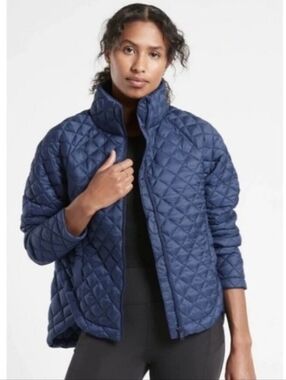 Athleta Whisper Quilted Jacket in Dark Purple